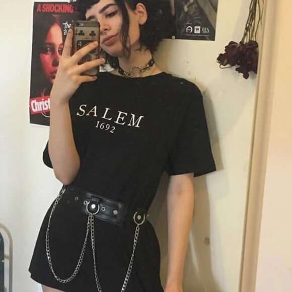 DISTURBIA Salem 1692 classic t-shirt - Picture 3 of 6